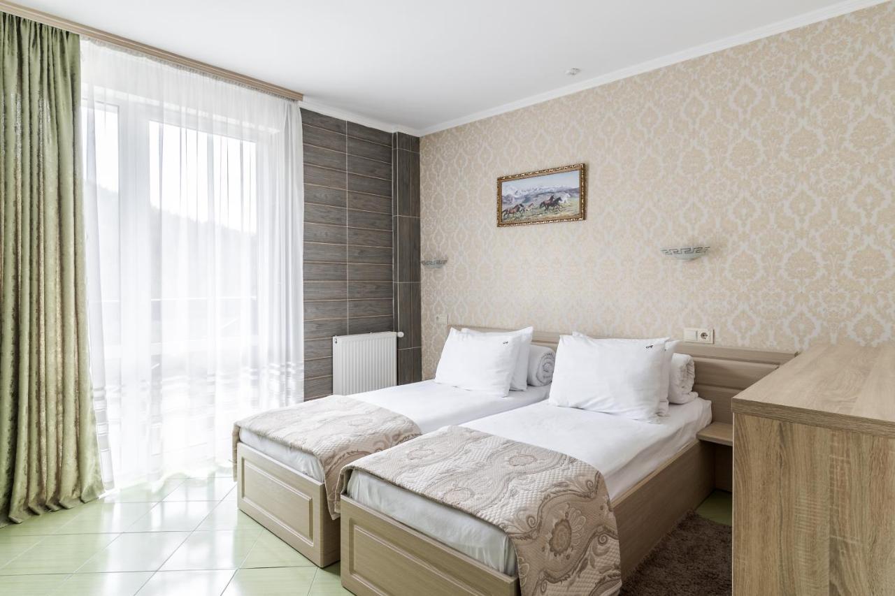 Hotel Adrenalin Драгобрат Экстерьер фото